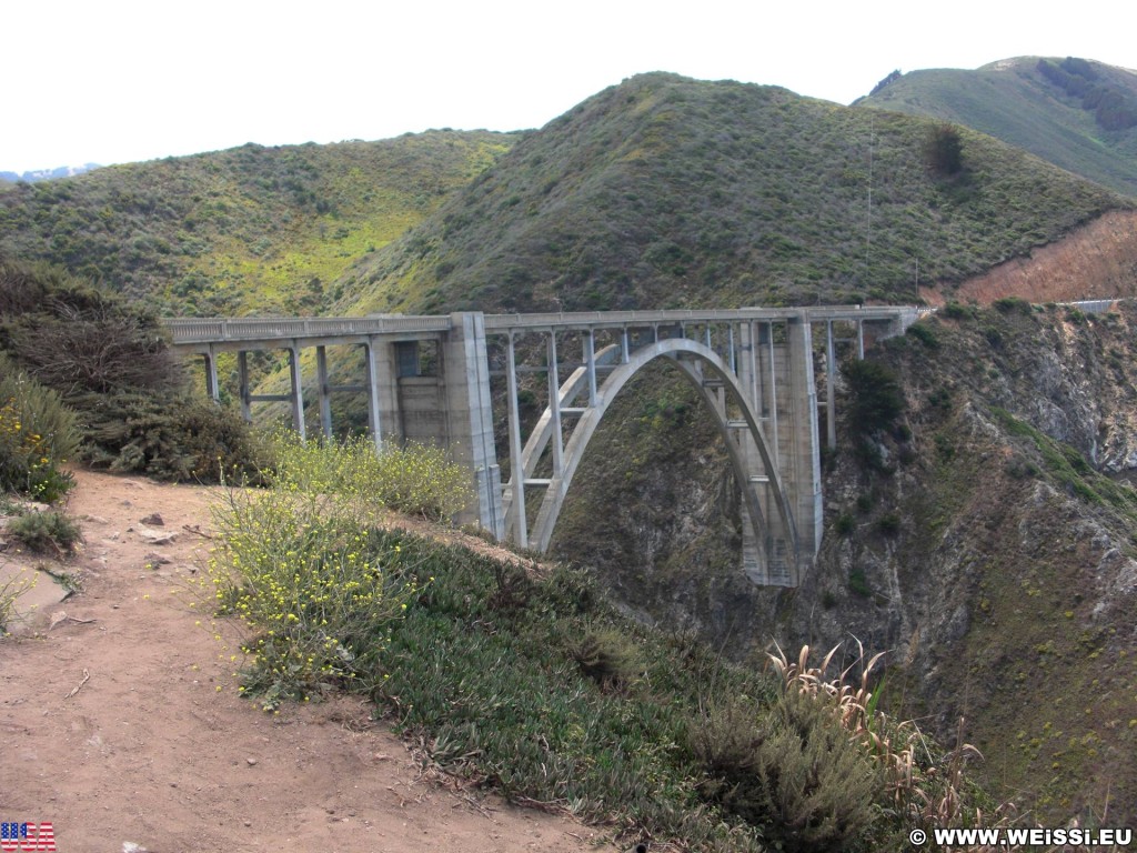 Highway 1 - California State Route 1. - Westküste, Brücke, Big Sur, Bixby Creek Arch Bridge, einbogige Betonbrücke, Highway 1, California State Route 1 - (Notleys Landing, Big Sur, California, Vereinigte Staaten)