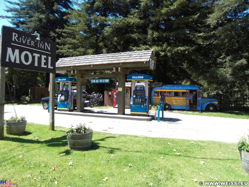 Highway 1 - California State Route 1. - Westküste, Big Sur, Tankstelle, Big Sur Village, River Inn Motel, Valero Gas Station, Highway 1, California State Route 1 - (Big Sur, California, Vereinigte Staaten)