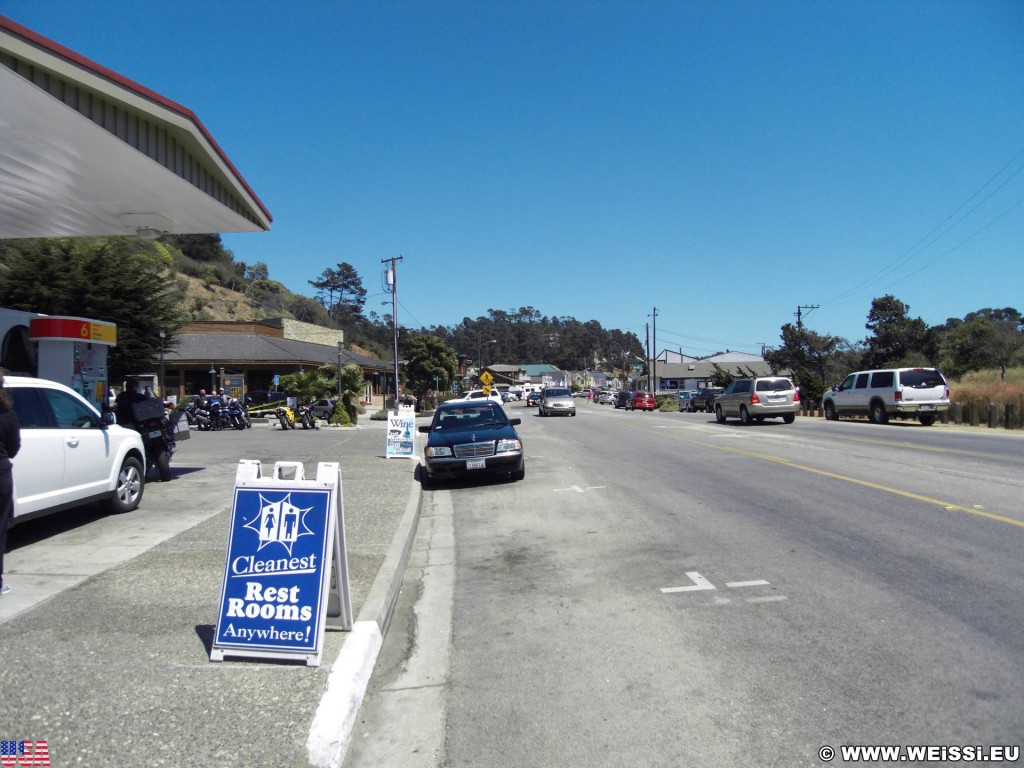 Highway 1 - California State Route 1. - Westküste, Tankstelle, Cambria West Village, Gas Station, Shell, Restrooms, Highway 1, California State Route 1 - (West Village, Cambria, California, Vereinigte Staaten)