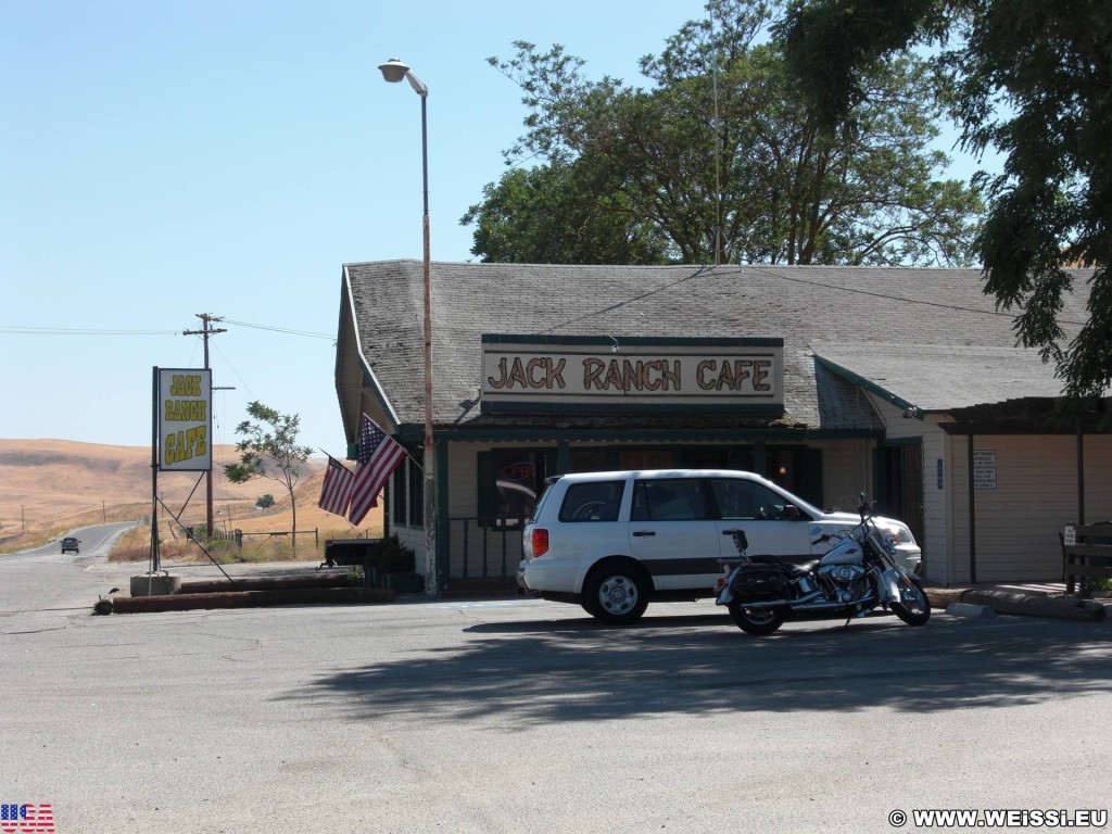 Jack Ranch Cafe at James Dean Memorial. - Gebäude, Haus, Jack Ranch Cafe, Kaffeehaus - (Cholame, Shandon, California, Vereinigte Staaten)
