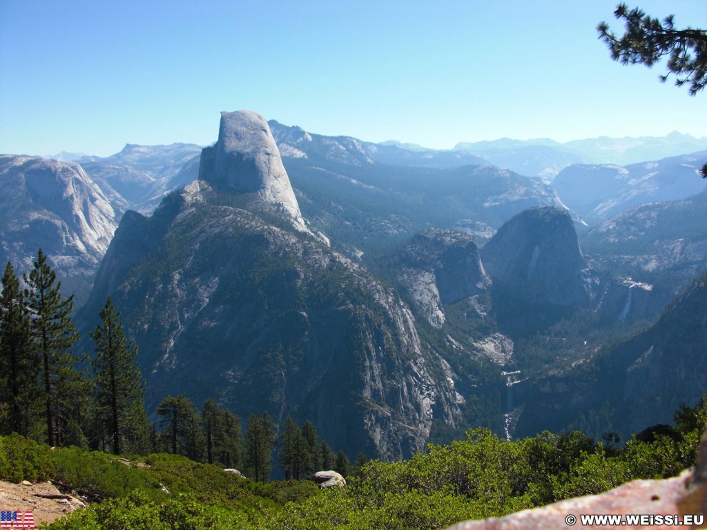 Yosemite National Park. - Landschaft, Felsen, Granit-Monolith, Panorama, Yosemite Nationalpark, Aussichtspunkt, Berg, Half Dome, Washburn Point, Tal, Vernal Falls - (Curry Village, Yosemite National Park, California, Vereinigte Staaten)