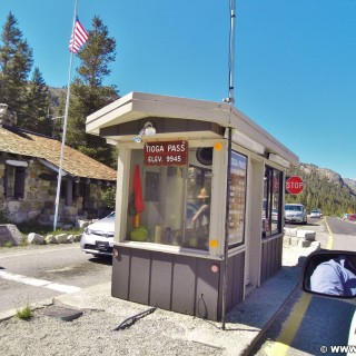 Yosemite National Park. - Yosemite Nationalpark, Ranger Station, Tioga Pass - (Lee Vining, Yosemite National Park, California, Vereinigte Staaten)