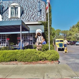 On the road. -  - (J Diamond Trailer and Recreational Vehicle Park, Bishop, California, Vereinigte Staaten)