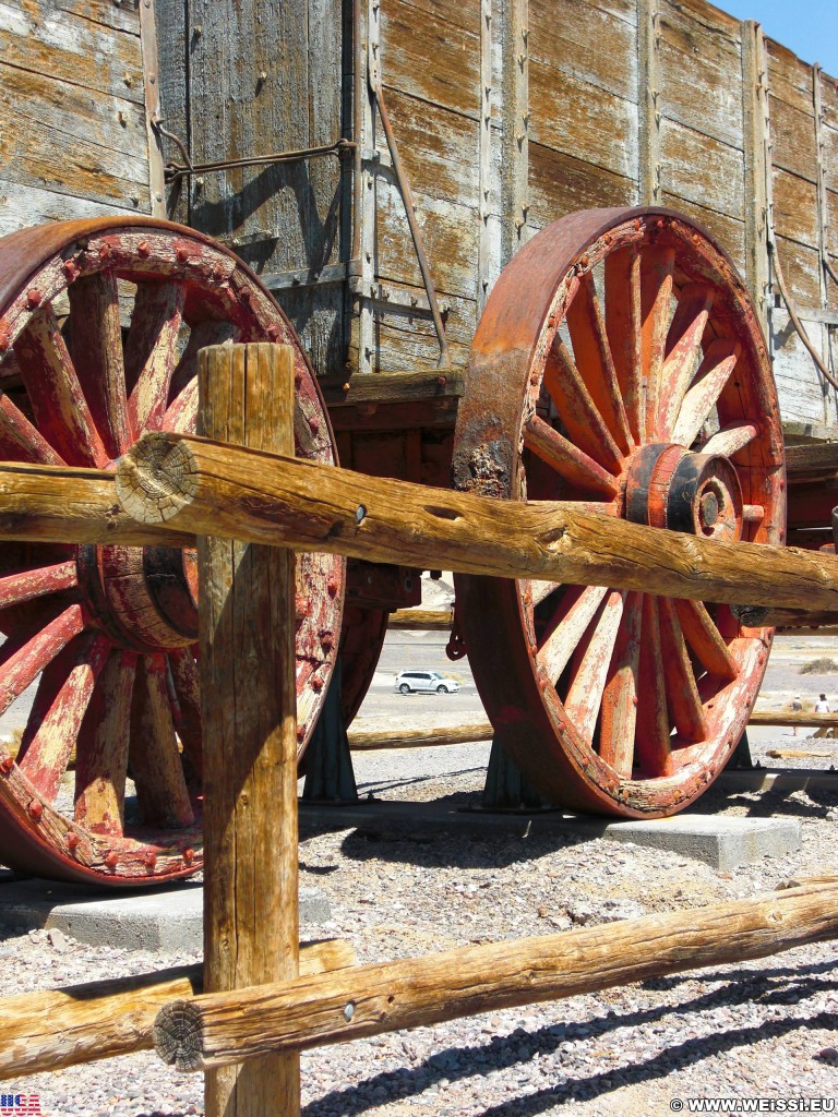 Death Valley National Park. - Death-Valley-Nationalpark, Harmony Borax Works, Wasser Borax Wagen Fuhrwerk - (Indian Village, Death Valley, California, Vereinigte Staaten)