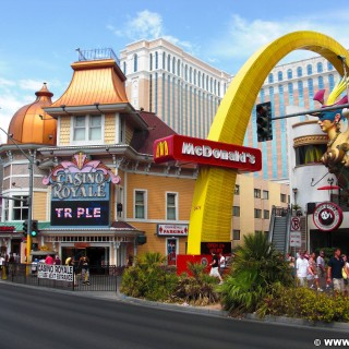 Las Vegas. - Gebäude, Hotel, Las Vegas, Mc Donald's, Casino Royale - (Bracken, Las Vegas, Nevada, Vereinigte Staaten)