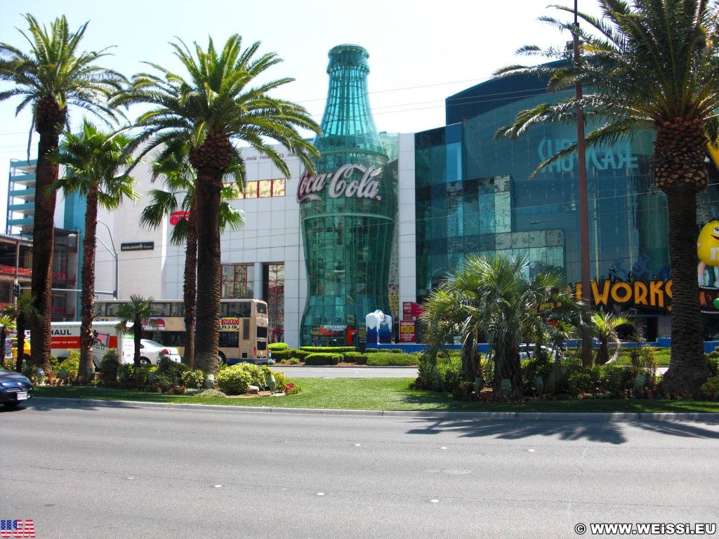 Las Vegas. - Gebäude, Werbeschrift, Las Vegas, Fassade, World of Coca-Cola, Werbeturm - (Bracken, Las Vegas, Nevada, Vereinigte Staaten)