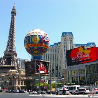 Las Vegas. - Gebäude, Werbeschild, Las Vegas, Turm, Videowall, Fassade, Venetian Resort Hotel, Eiffelturm - (Bracken, Las Vegas, Nevada, Vereinigte Staaten)