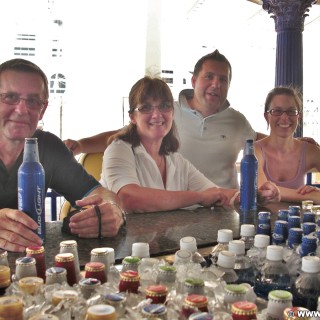 Las Vegas. - Personen, Las Vegas, Bier, Bud Light - LUTZER Sandra, WEISSINGER Andreas, WEISSINGER Edeltraud, WEISSINGER Erwin - (Bracken, Las Vegas, Nevada, Vereinigte Staaten)