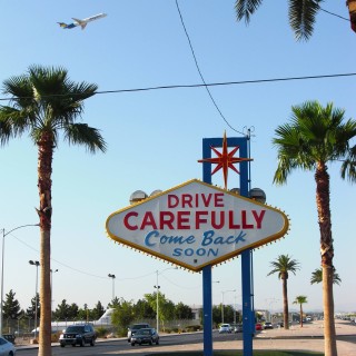 Las Vegas. - Werbeschild, Schild, Werbeschrift, Einfahrtsschild, Las Vegas, Leuchtschild, Werbeturm, Las Vegas Boulevard, Welcome to Fabulous Las Vegas, Sign, Betty WILLIS, Western Neon, Young Electric Sign Company - (Boulder Junction, Las Vegas, Nevada, Vereinigte Staaten)