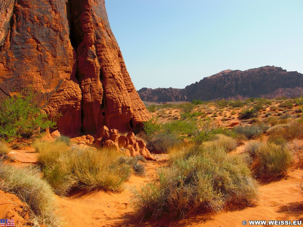 Valley of Fire State Park. Atlatl Rock - Valley of Fire State Park. - Felsen, Felsformation, Valley of Fire State Park, Sandstein, Sandsteinformationen, Erosion, Atlatl Rock, Petroglyphs - (Valley of Fire State Park, Mesquite, Nevada, Vereinigte Staaten)