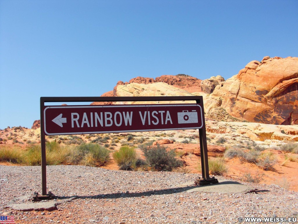 Valley of Fire State Park. Rainbow Vista - Valley of Fire State Park. - Schild, Tafel, Ankünder, Felsen, Felsformation, Valley of Fire State Park, Sandstein, Sandsteinformationen, Erosion, Rainbow Vista - (Valley of Fire State Park, Overton, Nevada, Vereinigte Staaten)