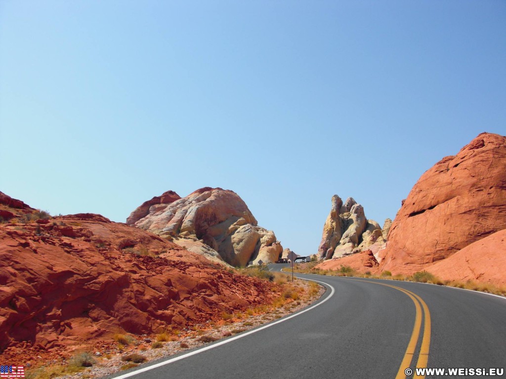 Valley of Fire State Park. White Domes Picnic Area - Valley of Fire State Park. - Felsen, Felsformation, Valley of Fire State Park, Sandstein, Sandsteinformationen, Erosion, White Domes, Picnic Area - (Valley of Fire State Park, Overton, Nevada, Vereinigte Staaten)