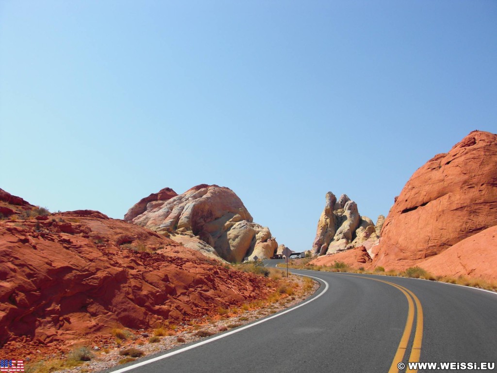 Valley of Fire State Park. White Domes Picnic Area - Valley of Fire State Park. - Felsen, Felsformation, Valley of Fire State Park, Sandstein, Sandsteinformationen, Erosion, White Domes, Picnic Area - (Valley of Fire State Park, Overton, Nevada, Vereinigte Staaten)