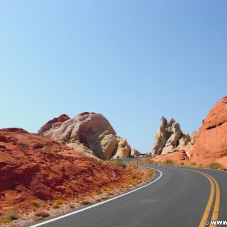 Valley of Fire State Park. White Domes Picnic Area - Valley of Fire State Park. - Felsen, Felsformation, Valley of Fire State Park, Sandstein, Sandsteinformationen, Erosion, White Domes, Picnic Area - (Valley of Fire State Park, Overton, Nevada, Vereinigte Staaten)