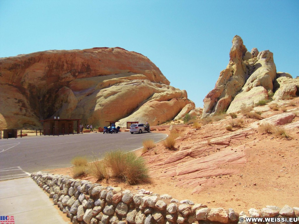 Valley of Fire State Park. White Domes Picnic Area - Valley of Fire State Park. - Felsen, Felsformation, Valley of Fire State Park, Sandstein, Sandsteinformationen, Erosion, White Domes, Picnic Area - (Valley of Fire State Park, Overton, Nevada, Vereinigte Staaten)