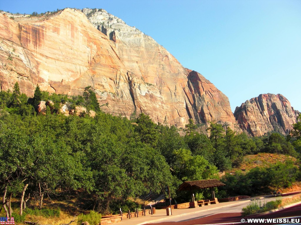 Zion National Park. - Berg, Sandstein, Zion National Park, Mountain of the Sun - (Zion Lodge, Hurricane, Utah, Vereinigte Staaten)