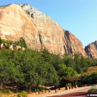 Zion National Park. - Berg, Sandstein, Zion National Park, Mountain of the Sun - (Zion Lodge, Hurricane, Utah, Vereinigte Staaten)