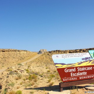 Cottonwood Canyon Road. - Strasse, Schild, Landschaft, Tafel, Ankünder, Cottonwood Canyon Road, Grand Staircase Escalante National Monument - (Paria, Kanab, Utah, Vereinigte Staaten)