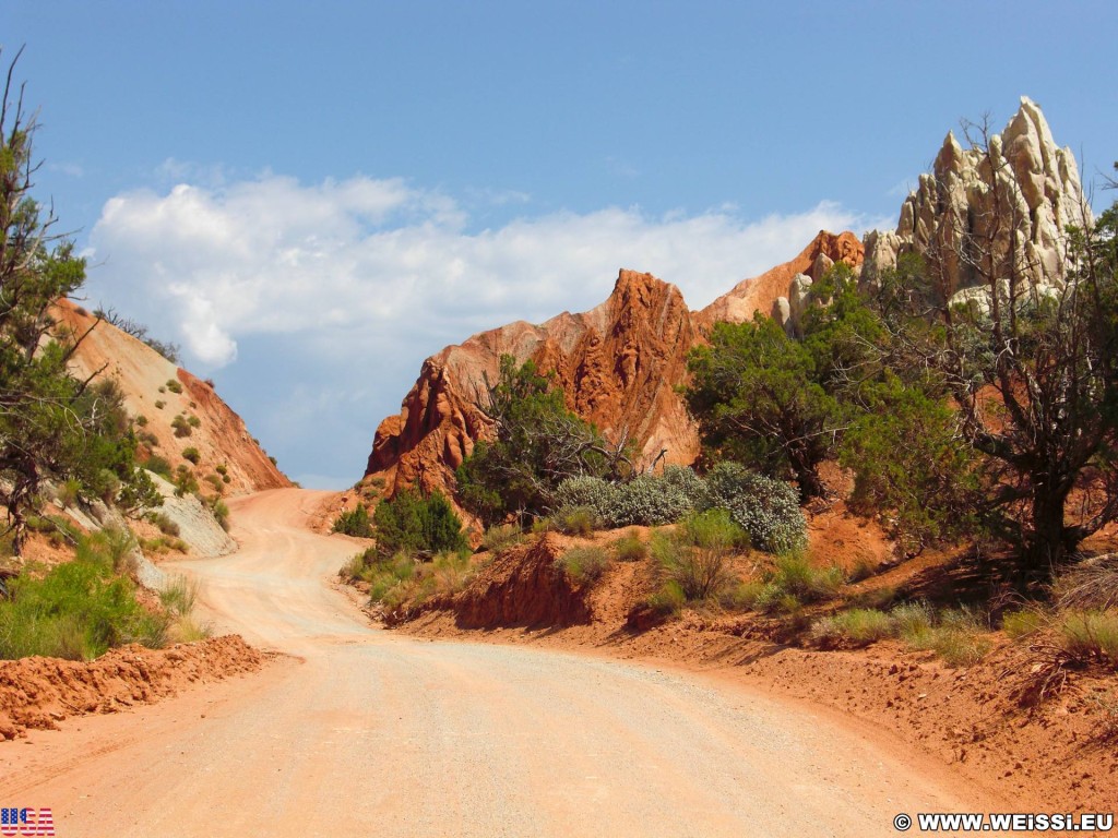 Cottonwood Canyon Road. - Strasse, Landschaft, Felsen, Felsformation, Sandstein, Steine, Cottonwood Canyon Road, Grand Staircase Escalante National Monument, Canyon - (Paria, Kanab, Utah, Vereinigte Staaten)