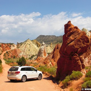 Cottonwood Canyon Road. - Strasse, Auto, Felsen, Felsformation, Sandstein, Steine, Cottonwood Canyon Road, Grand Staircase Escalante National Monument, Canyon - (Paria, Kanab, Utah, Vereinigte Staaten)