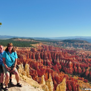 Bryce Canyon National Park. Inspiration Point - Bryce Canyon National Park. - Landschaft, Felsen, Aussichtspunkt, Personen, Sandstein, Sandsteinformationen, Bryce Canyon National Park, Hoodoos, Felsnadeln, Inspiration Point - WEISSINGER Edeltraud, WEISSINGER Erwin - (Bryce Canyon, Utah, Vereinigte Staaten)