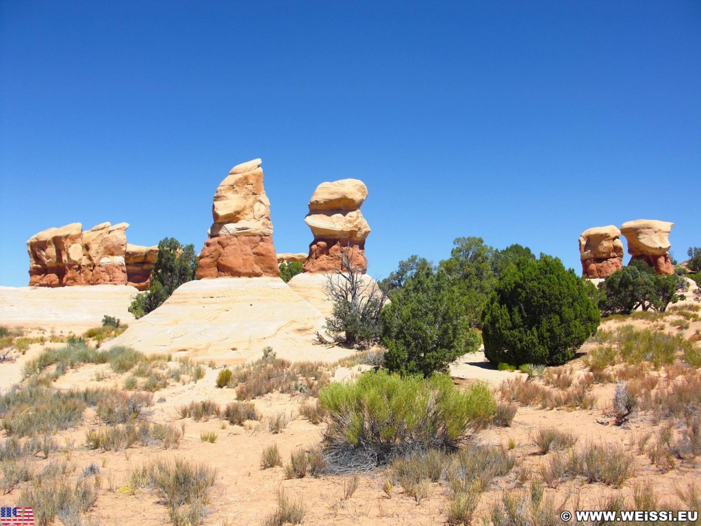 Devils Garden. - Landschaft, Felsen, Skulptur, Skulpturen, Figuren, Sandstein, Sandsteinformationen, Grand Staircase Escalante National Monument, Hoodoos, Hole-in-the-Rock Road, Devils Garden - (Escalante, Utah, Vereinigte Staaten)