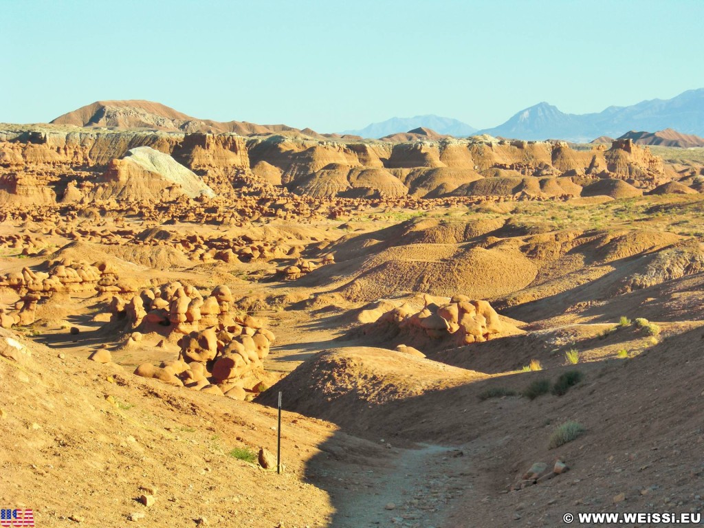 Goblin Valley State Park. - Landschaft, Skulpturen, Figuren, Sandstein, Sandsteinformationen, State Park, Goblin Valley, Mushroom Valley, Pilze, Kobolde - (Hanksville, Green River, Utah, Vereinigte Staaten)