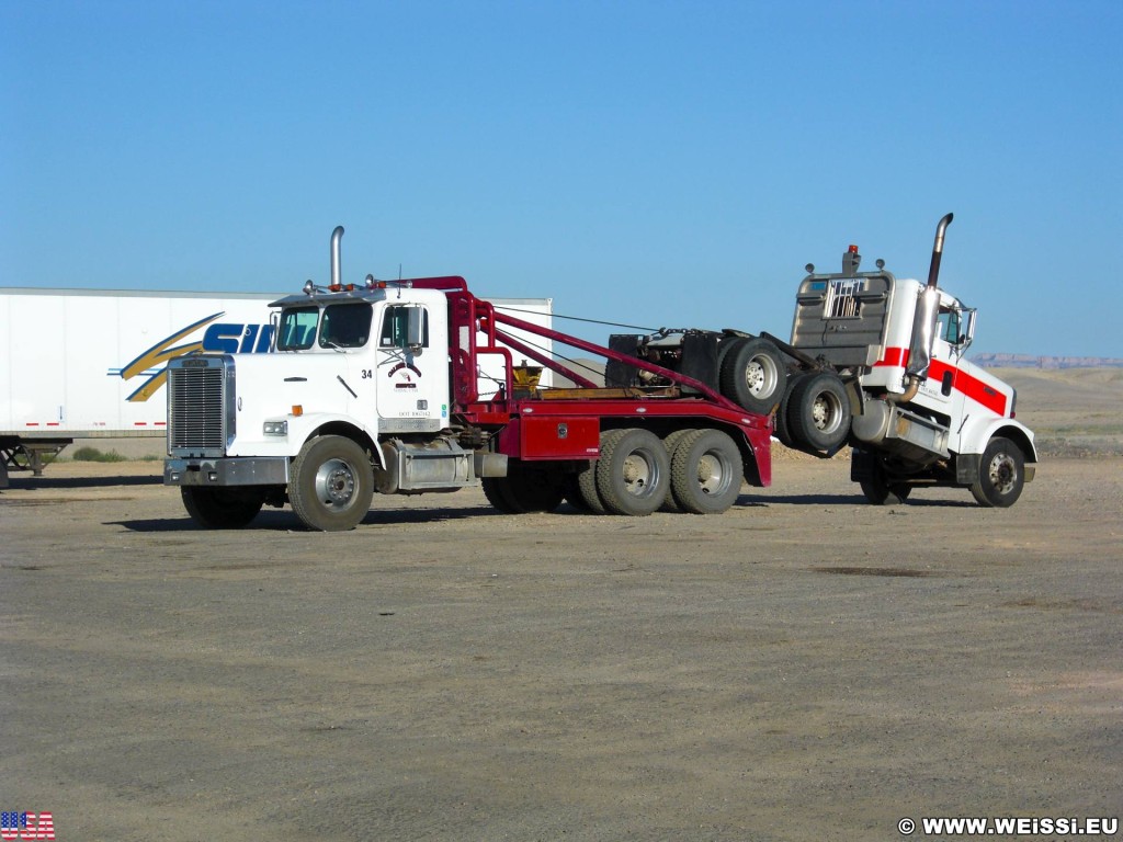 On the road. - Tankstelle, Truck, LKW, On the Road, Gas N Go, Conoco, Truck Stop - (Green River, Utah, Vereinigte Staaten)