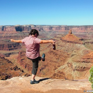 Dead Horse Point State Park. Meander Overlook - Dead Horse Point State Park. - Landschaft, Aussichtspunkt, Personen, State Park, Dead Horse Point State Park, West Rim, Overlook, Meander Overlook - WEISSINGER Edeltraud - (Moab, Utah, Vereinigte Staaten)