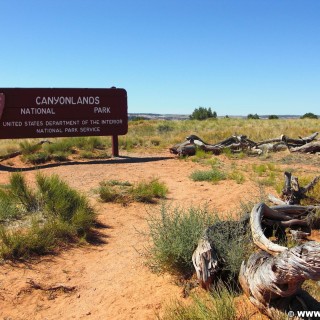 Canyonlands National Park. - Schild, Landschaft, Tafel, Einfahrtsschild, Wegweiser, Canyonlands National Park - (Moab, Utah, Vereinigte Staaten)