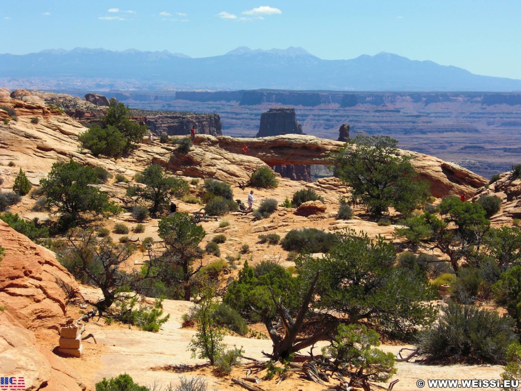 Canyonlands National Park. Mesa Arch - Canyonlands National Park. - Landschaft, Sandstein, Sandsteinformationen, Canyonlands National Park, Mesa Arch, Arch, Bogenfelsen, Felsenbogen - (Moab, Utah, Vereinigte Staaten)