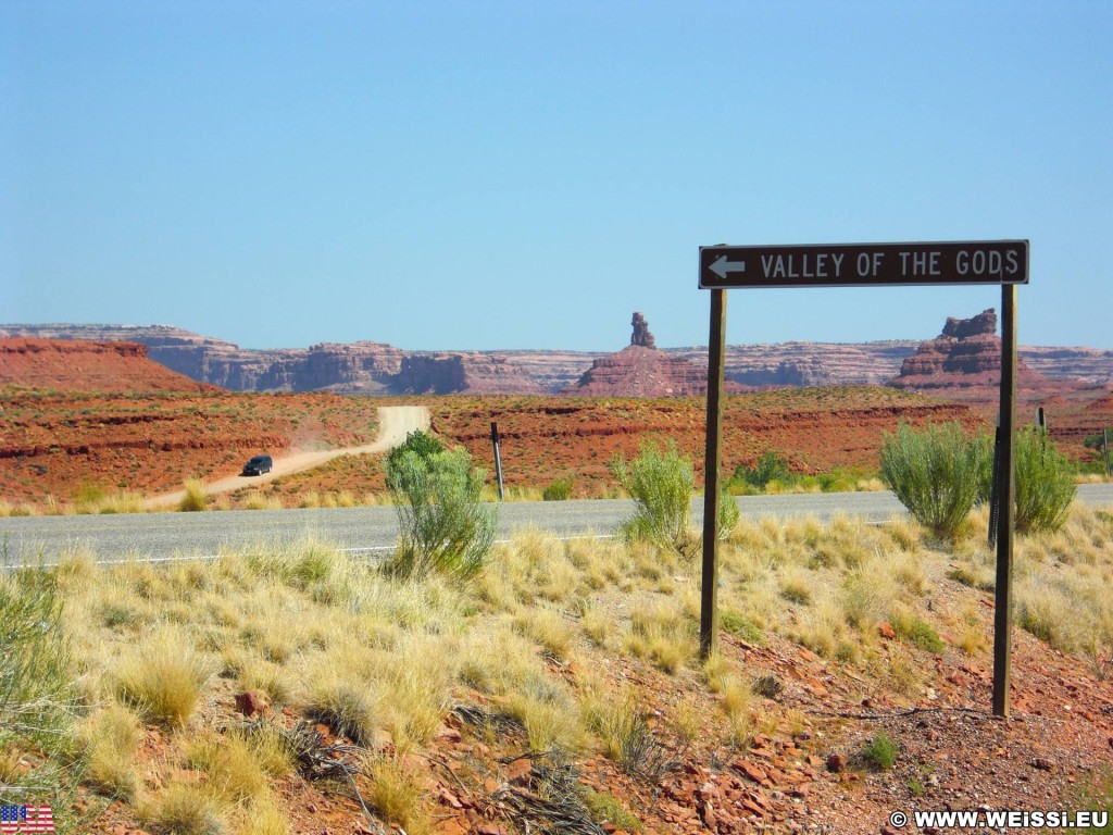 Valley of the Gods, Scenic Sandstone Valley. - Schild, Landschaft, Tafel, Einfahrtsschild, Sandstein, Sandsteinformationen, Valley of the Gods, Scenic Sandstone Valley, Sandstone Valley - (Mexican Hat, Utah, Vereinigte Staaten)