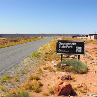 Goosenecks State Park. - Schild, Landschaft, Tafel, Einfahrtsschild, Aussichtspunkt, State Park, Goosenecks, Goosenecks State Park, Park, River, San Juan River - (Mexican Hat, Utah, Vereinigte Staaten)