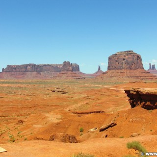 Monument Valley. John Fords Point - Monument Valley. - Monument Valley, Navajo-Nation-Reservation, Tafelberge, Landschaft, Sandstein, Sandsteinformationen, Castle Butte, Tribal Park, Bear & Rabbit, West Mitten Butte, Merrick Butte, Sentinel Mesa, John Fords Point, Big Indian - (Goulding, Kayenta, Arizona, Vereinigte Staaten)