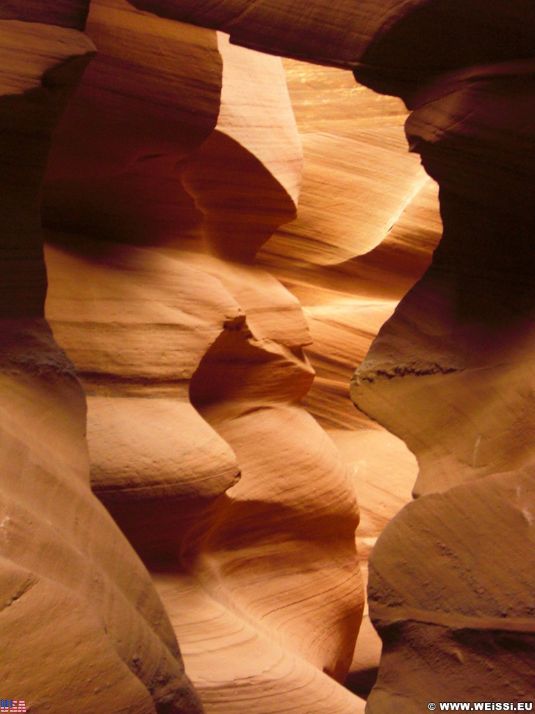 Lower Antelope Canyon. - Sandstein, Canyon, Schlucht, Antelope Canyon, Lower Antelope Canyon, Slot Canyon - (Page, Arizona, Vereinigte Staaten)