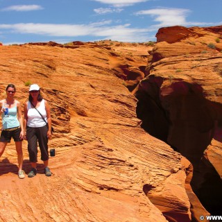 Lower Antelope Canyon. - Landschaft, Personen, Sandstein, Canyon, Schlucht, Antelope Canyon, Lower Antelope Canyon, Slot Canyon - LUTZER Sandra, WEISSINGER Edeltraud - (Page, Arizona, Vereinigte Staaten)