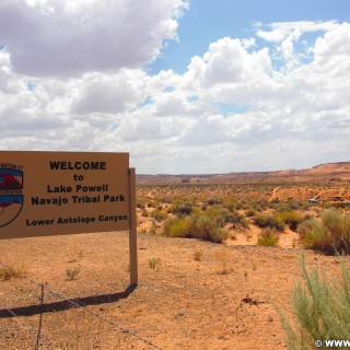 Lower Antelope Canyon. - Schild, Landschaft, Tafel, Einfahrtsschild, Sandstein, Canyon, Schlucht, Antelope Canyon, Lower Antelope Canyon, Slot Canyon - (Page, Arizona, Vereinigte Staaten)