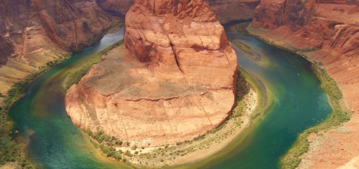 Horseshoe Bend. - Landschaft, Felsen, Felswand, Sandstein, Colorado River, Horseshoe Bend, King Bend, Mäander, Flussschlinge - (Page, Arizona, Vereinigte Staaten)