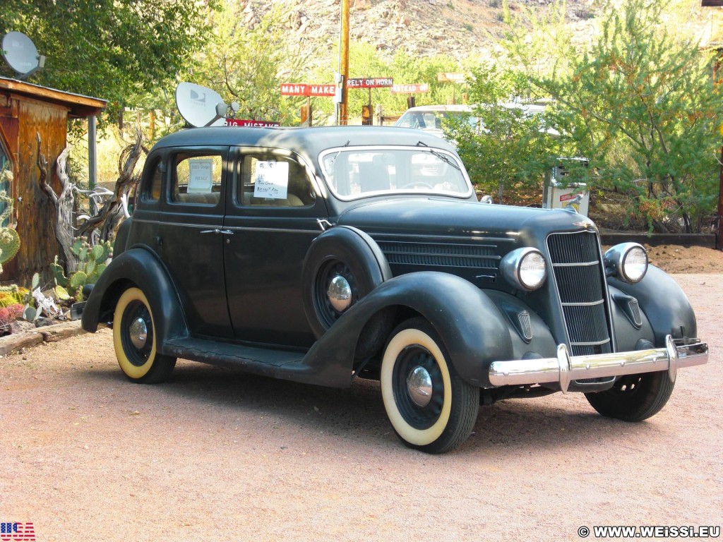 Historic Route 66. - Auto, Route 66, Dodge, Hackberry, 1935 Dodge - (Hackberry, Kingman, Arizona, Vereinigte Staaten)