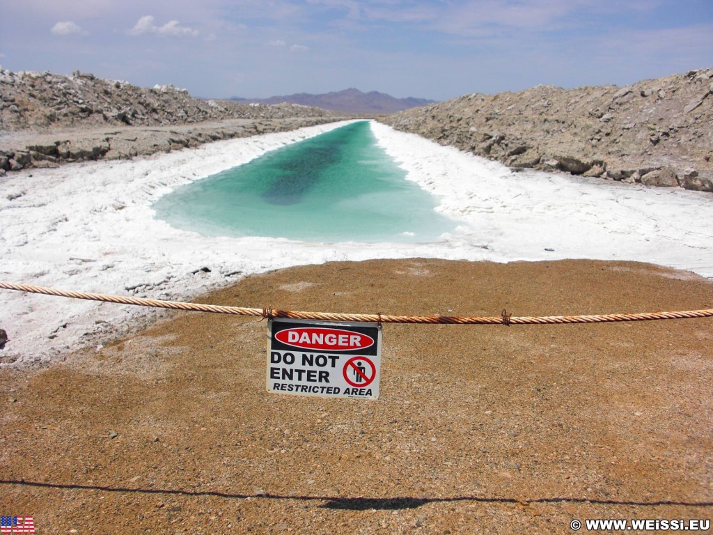 National Chloride Salt Ponds. - Amboy, Salt Ponds, National Chloride Salt Ponds, Saline - (Saltus, Amboy, California, Vereinigte Staaten)