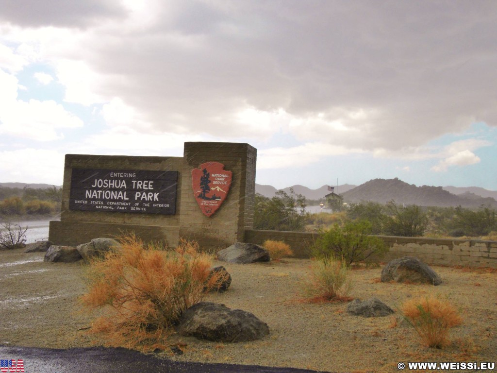 Joshua Tree National Park. - Schild, Tafel, Einfahrtsschild, National Park, Joshua Tree National Park - (Twentynine Palms, California, Vereinigte Staaten)