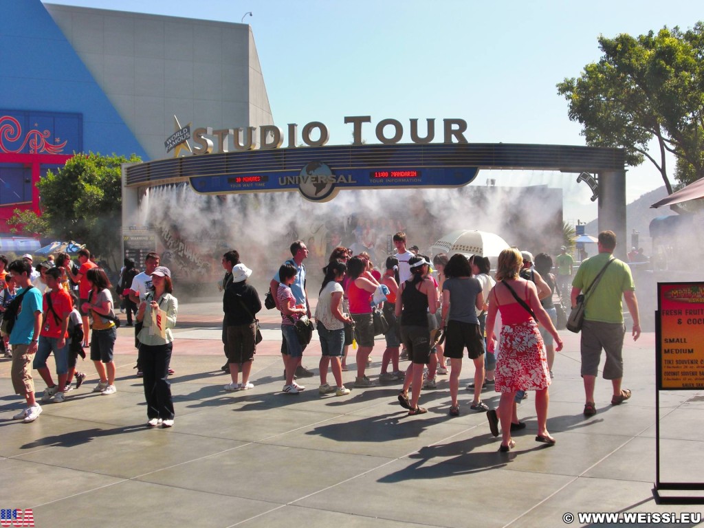 Universal Studios Hollywood. Studio Tour - Universal Studios Hollywood. - Werbeschrift, Schriftzug, Schrift, Los Angeles, Universal Studios Hollywood, Studio Tour, The Backlot Tour - (Universal City, California, Vereinigte Staaten)