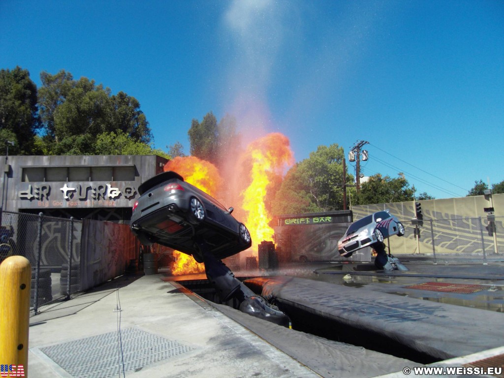 Universal Studios Hollywood. Fast & Furious - Universal Studios Hollywood. - Auto, Los Angeles, Universal Studios Hollywood, Studio Tour, The Backlot Tour, Fahrzeug, Tokyo Drift, Fast & Furious - (Universal City, California, Vereinigte Staaten)