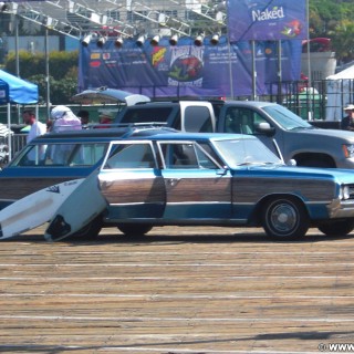 Santa Monica. Santa Monica Pier. - Auto, Fahrzeug, Santa Monica, Santa Monica Pier, Pier, Surfboard - (Santa Monica, California, Vereinigte Staaten)