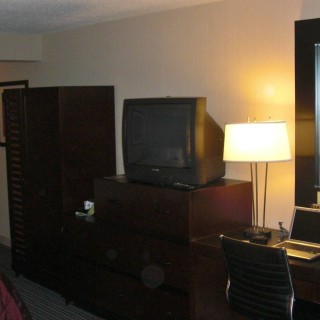 Doubletree Hotel Chicago. Zimmer 2106 im 21. Stockwerk.

Doubletree Hotel Chicago Magnificent Mile
300 E. Ohio Street, Chicago, Illinois, United States 60611. - Hotel, Unterkunft, Zimmer, Doubletree - (Shantytown, Chicago, Illinois, Vereinigte Staaten)