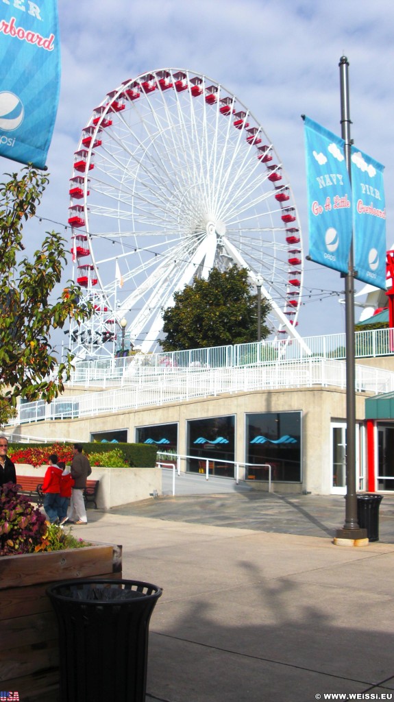 Navy Pier. - Cityfront Place, Navy Pier, Ferris Wheel, Riesenrad - (Cityfront Place, Chicago, Illinois, Vereinigte Staaten)