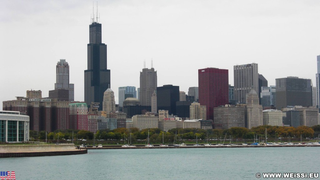 Skyline. von Northerly Island. - Skyline, Wolkenkratzer, Central Station - (Central Station, Chicago, Illinois, Vereinigte Staaten)