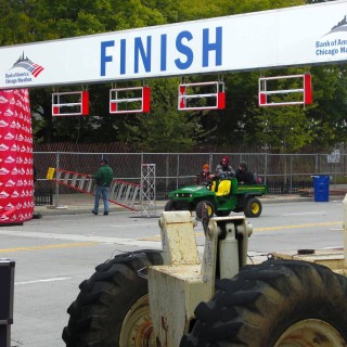 Bank of America Marathon Finish. - Park Row - (Park Row, Chicago, Illinois, Vereinigte Staaten)