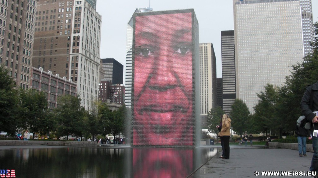 Crown Fountain. Millennium Park. - Fort Dearborn Addition, Millennium Park, Crown Fountain - (Fort Dearborn Addition, Chicago, Illinois, Vereinigte Staaten)