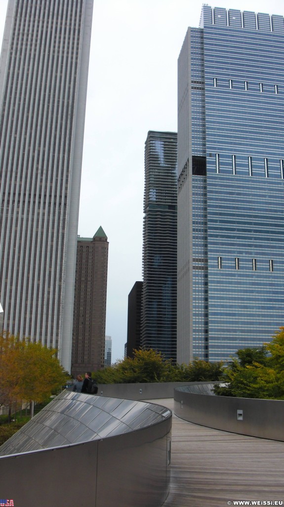 BP Pedestrian Bridge. im Millenium Park. - Gebäude, Fort Dearborn Addition, Millennium Park, BP Pedestrian Bridge - (Fort Dearborn Addition, Chicago, Illinois, Vereinigte Staaten)